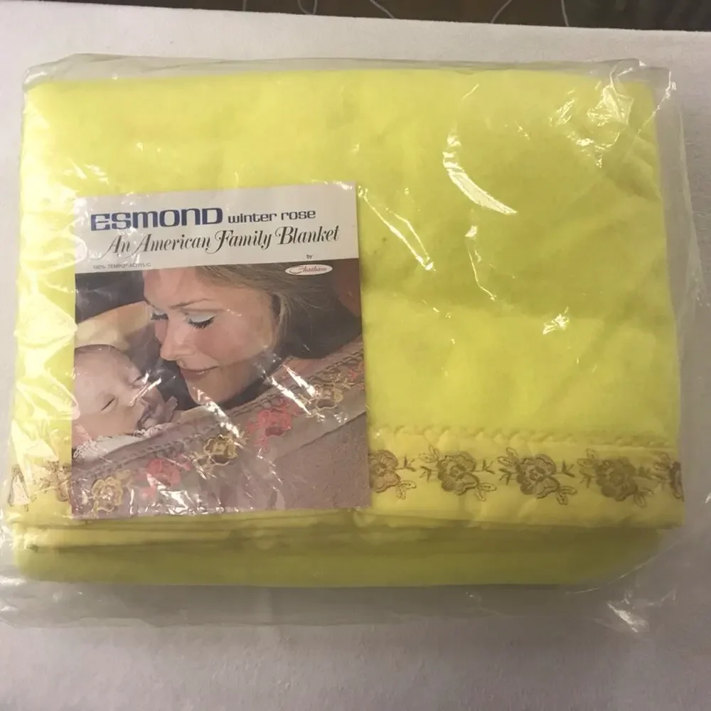 Vintage Chatham Edmond winter rose 90”x70” blanket yellow satin trim UNOPENED